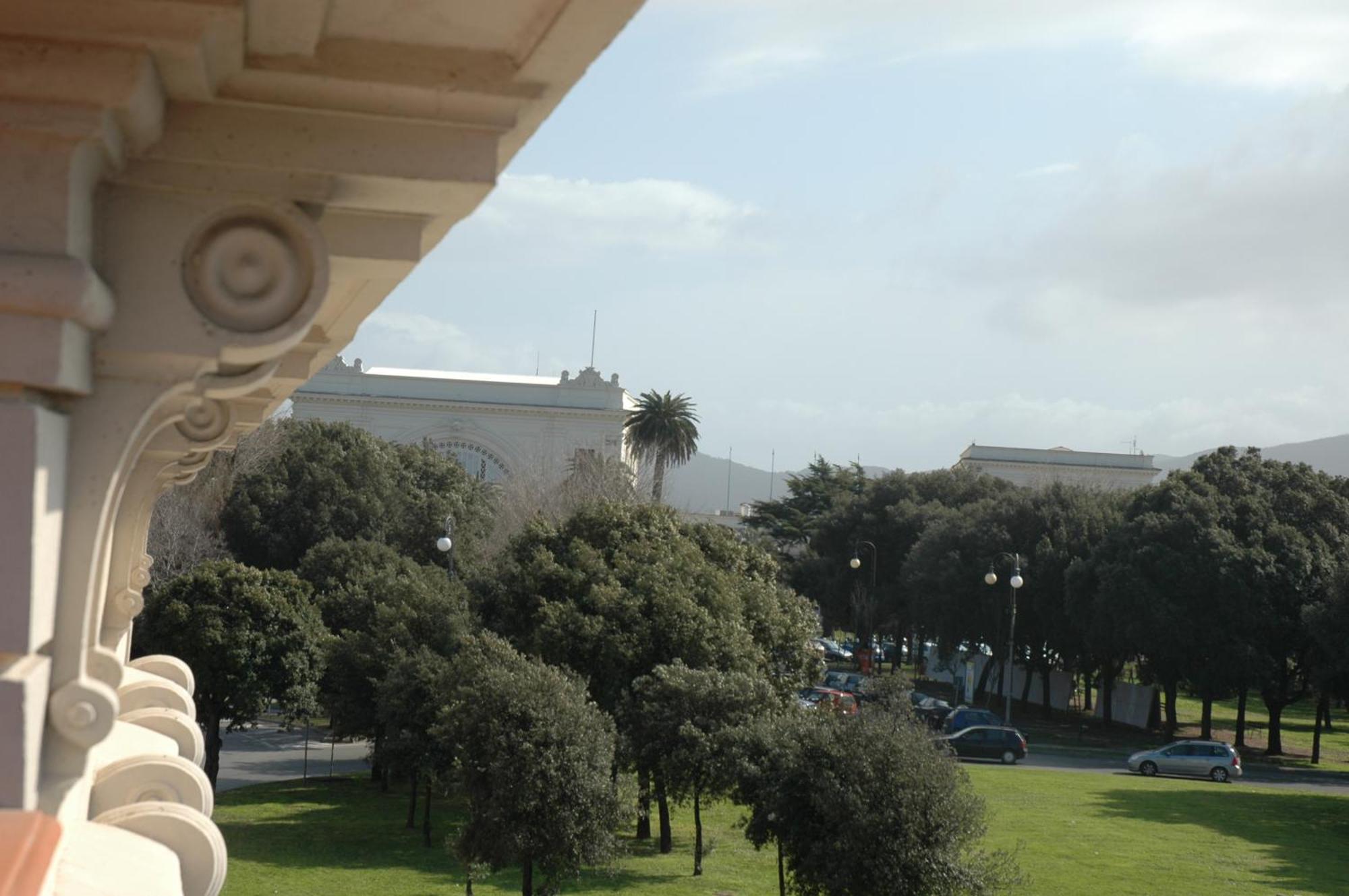 Hotel Stazione ليفورنو المظهر الخارجي الصورة
